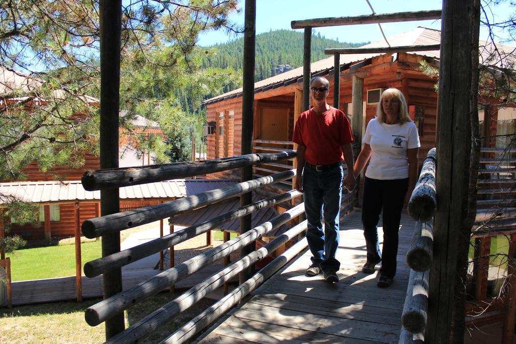 The Lodge At Lolo Hot Springs Zewnętrze zdjęcie